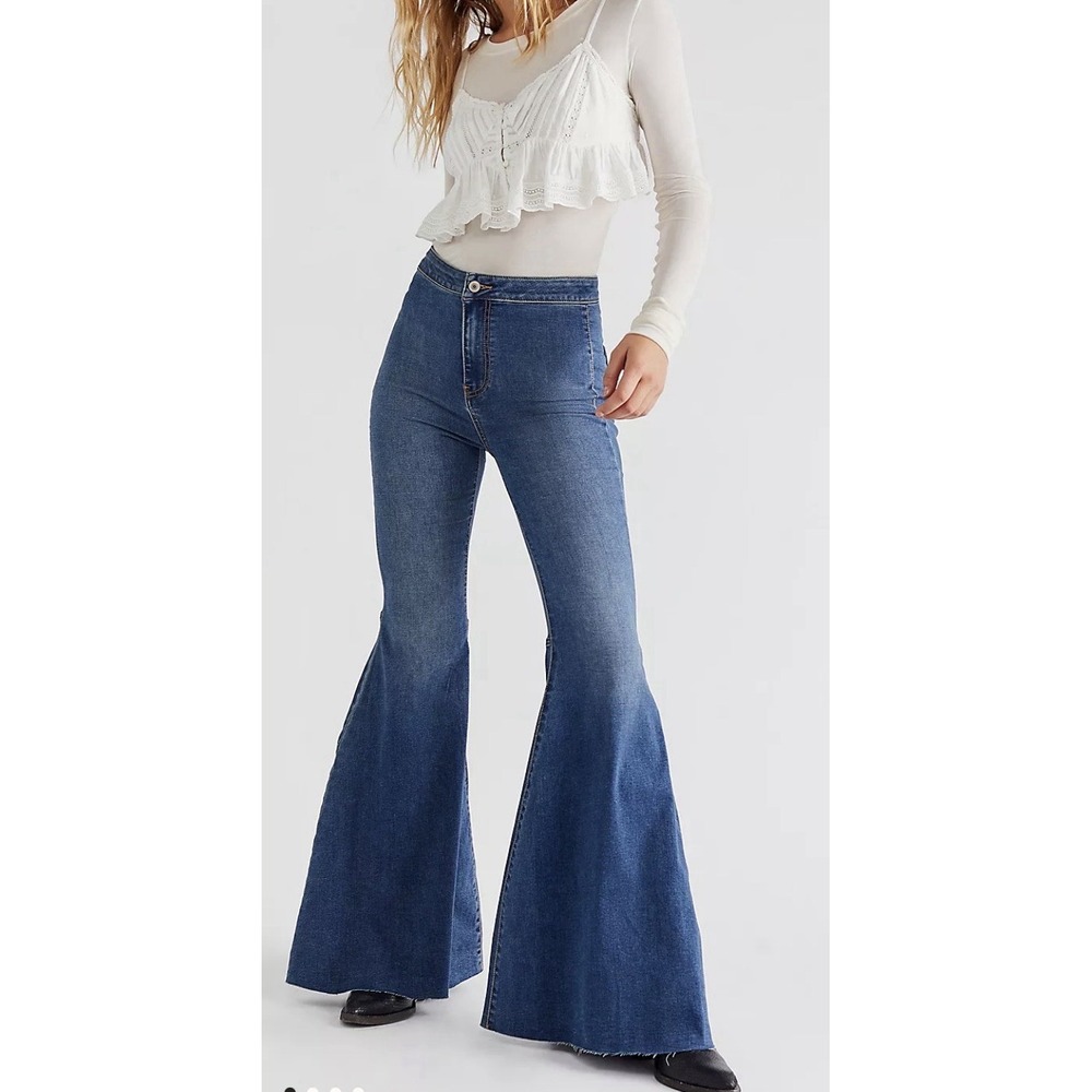 Free‎ People Just Float On Super Flare Jeans Sz-28 Women's Blue Wash Bell Bottom